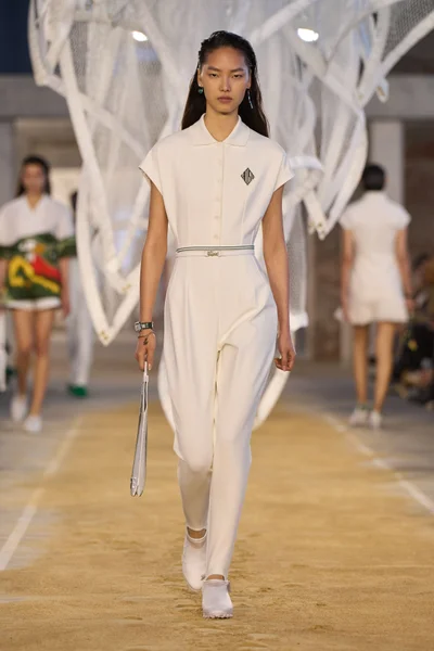 Look 26